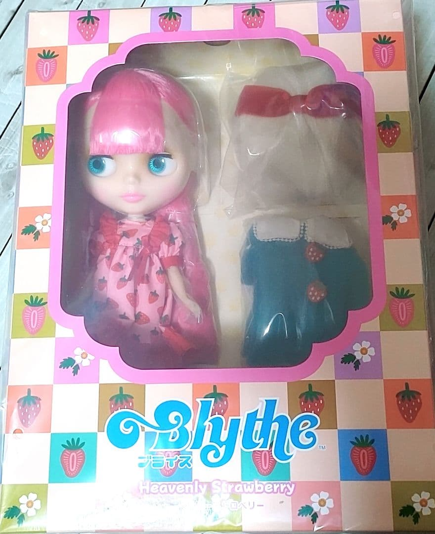 Neo Blythe Heavenly Strawberry Doll Good Smile Company Fashion
