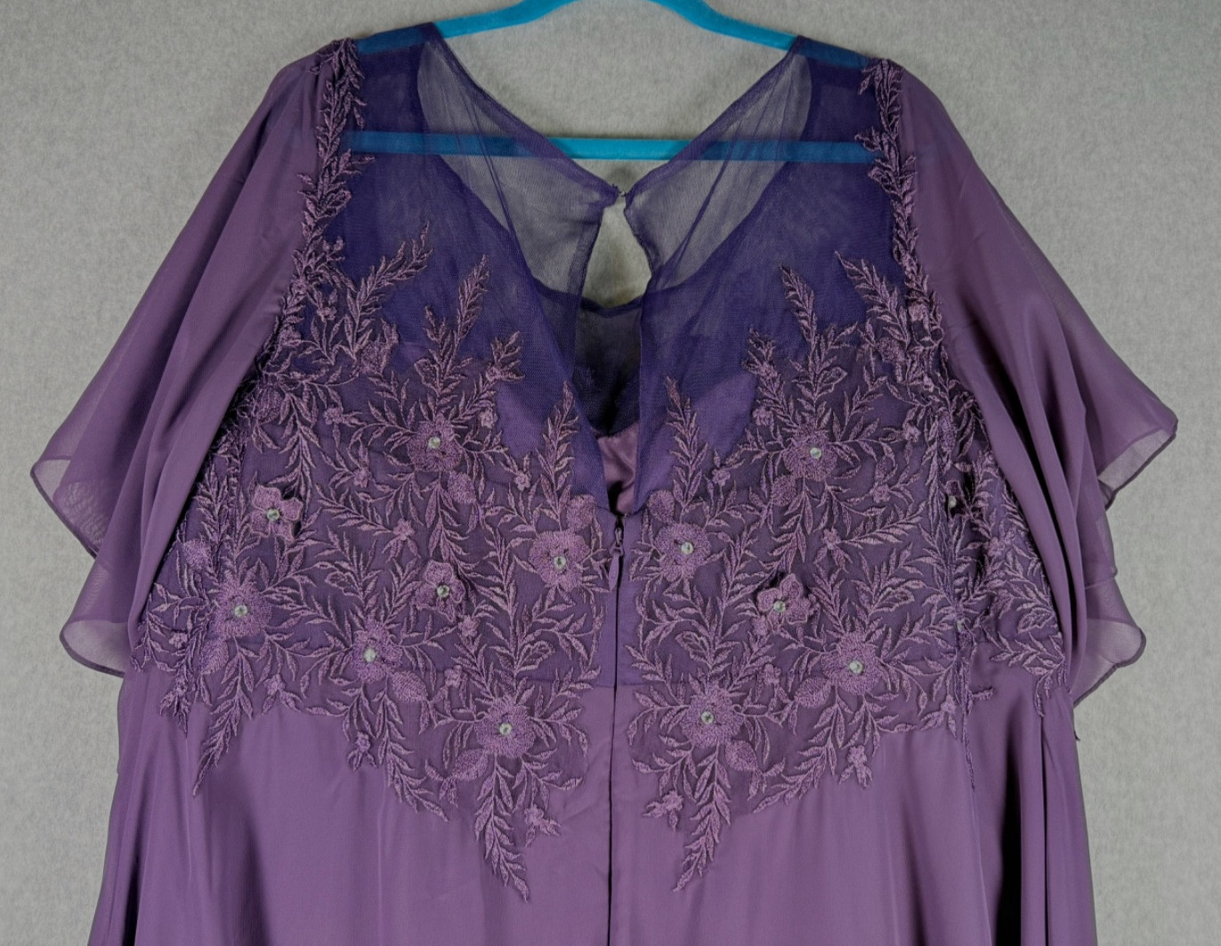 Elegant Plus Mother of Bride Dresses O Neck Appliques Chiffon Wedding Party Gown