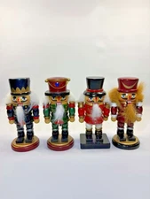 Set of 4 Vintage Nutcracker Figures – Holiday Christmas Decor