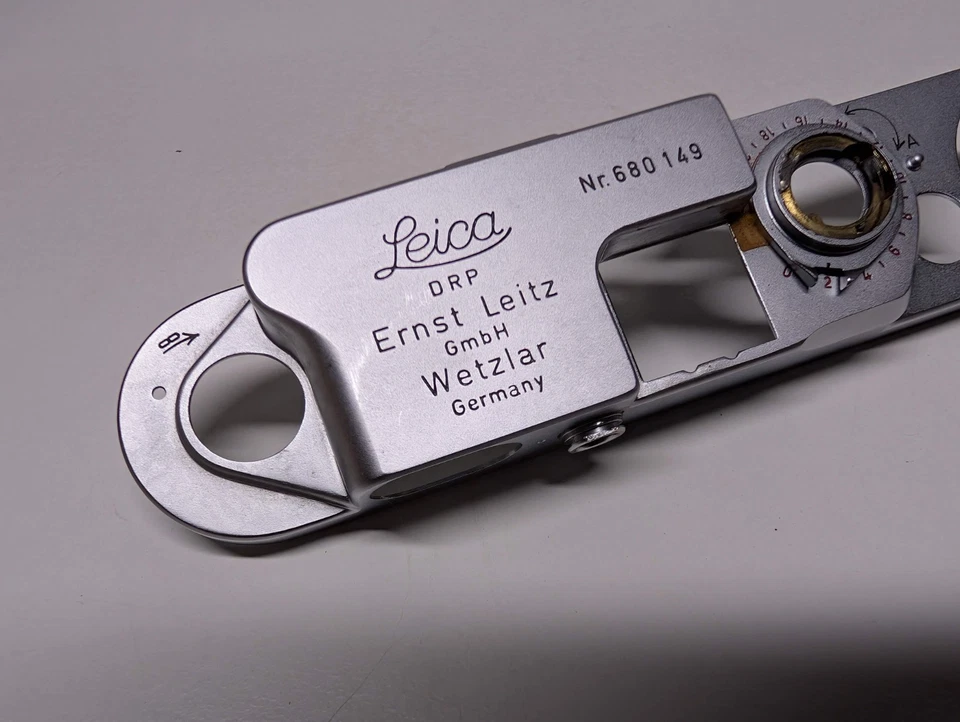 Placa superior LEICA IIF IIIF con serie 680149 1953-54 - pieza original OEM # 531-469 Foto 3 de 4