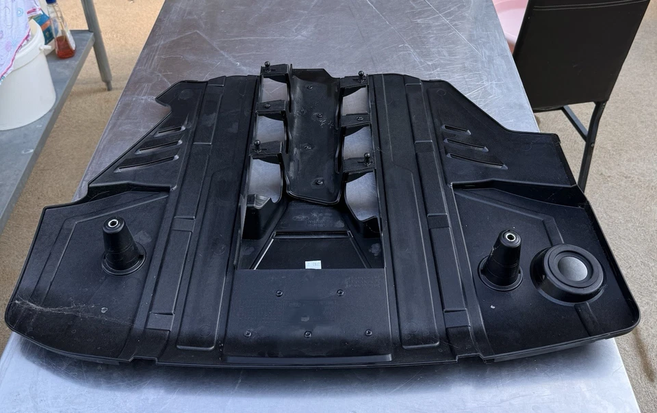 2022 Ford Mustang GT Engine Cover - Image 2 of 2