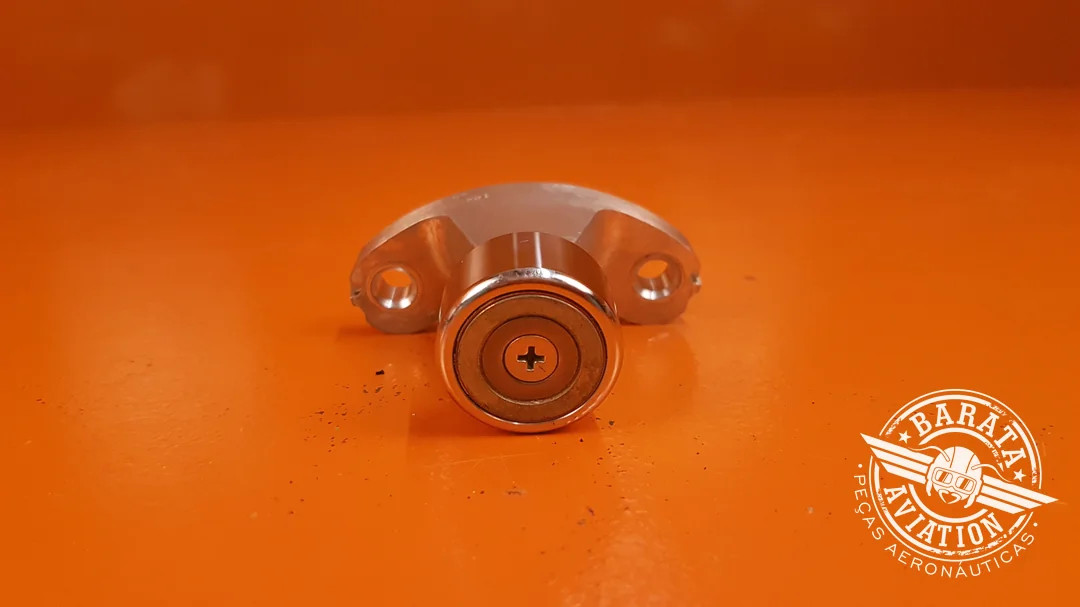 104858-2 Hartzell Propeller Bracket Knob Pitch Change (AR)