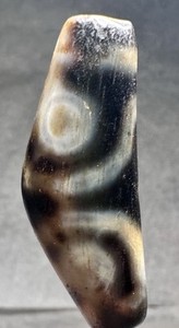 Tibetan Old Agate 3 Eye Ox Horn Dzi Bead, Dragon Claw Marks, Silkworm Lines🔥✨