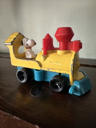 Vintage Aviva 1958 Snoopy On Train Made In Japan - Picture 2 of 9