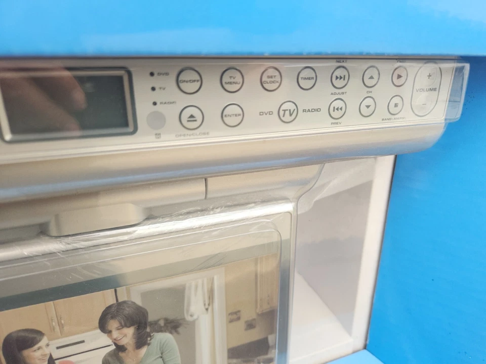 NEW Sealed  Venturer KLV39082 8" DVD TV HD LCD Television Counter Cabinet Radio  - Image 4 of 4