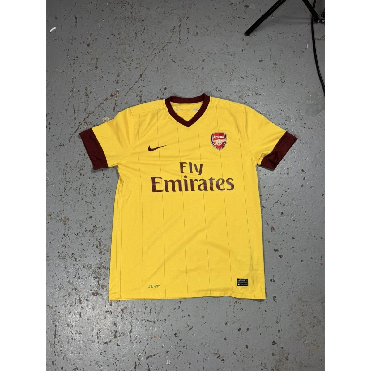 Preços baixos em Camisas de futebol Nike Arsenal National Team | eBay