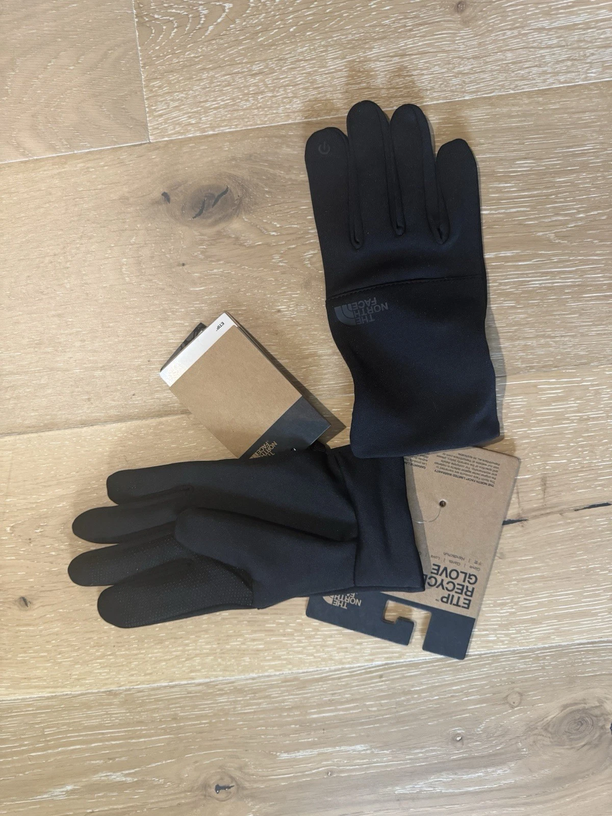 THE NORTH FACE Unisex Etip Touchscreen Recycled Black Gloves TNF Medium NWT
Opens in a new window or