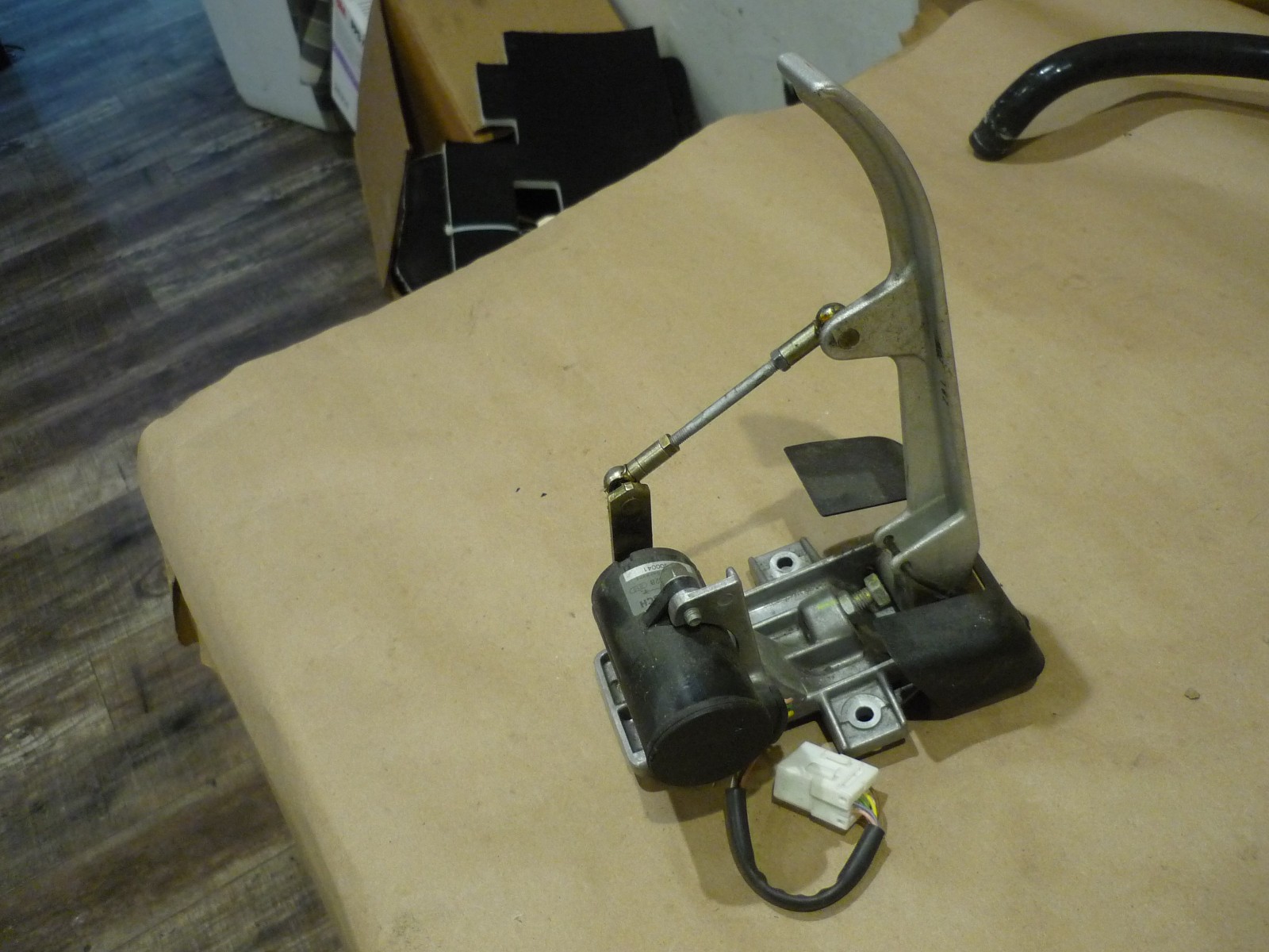 Ferrari 360,430 -Accelerator Pedal Assy w/ Potentiometer- P/N 196180-170038