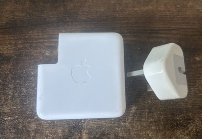 Apple 61w Power Adapter Charger - White usb-c MacBook Pro Air