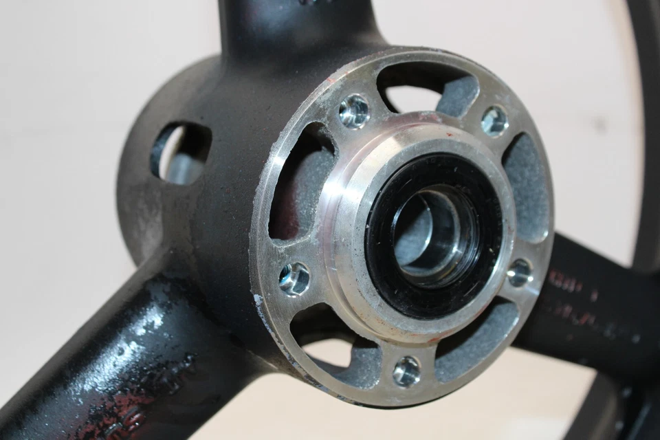 Llanta delantera Suzuki GSXR750 1997 Foto 3 de 4