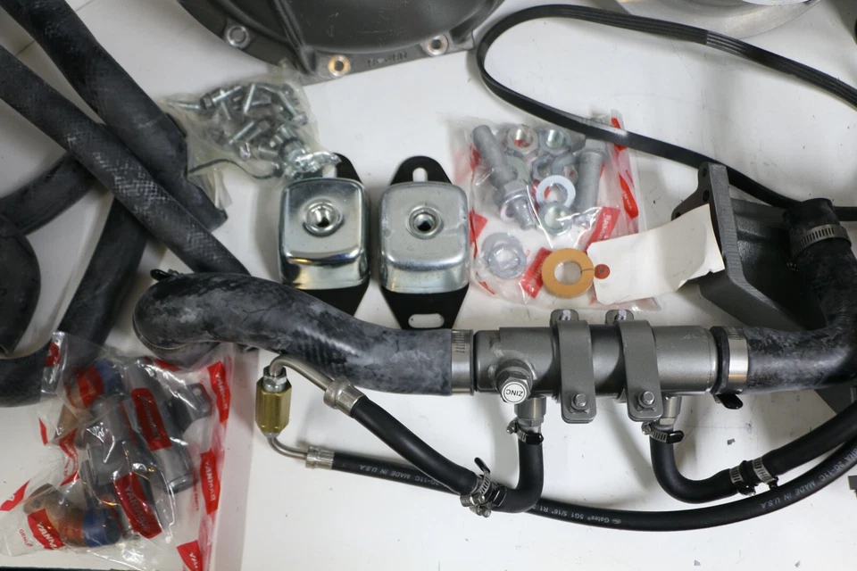 Kit de conversión de motor intraborda Yanmar 4LH a Bravo o ZT Foto 3 de 4