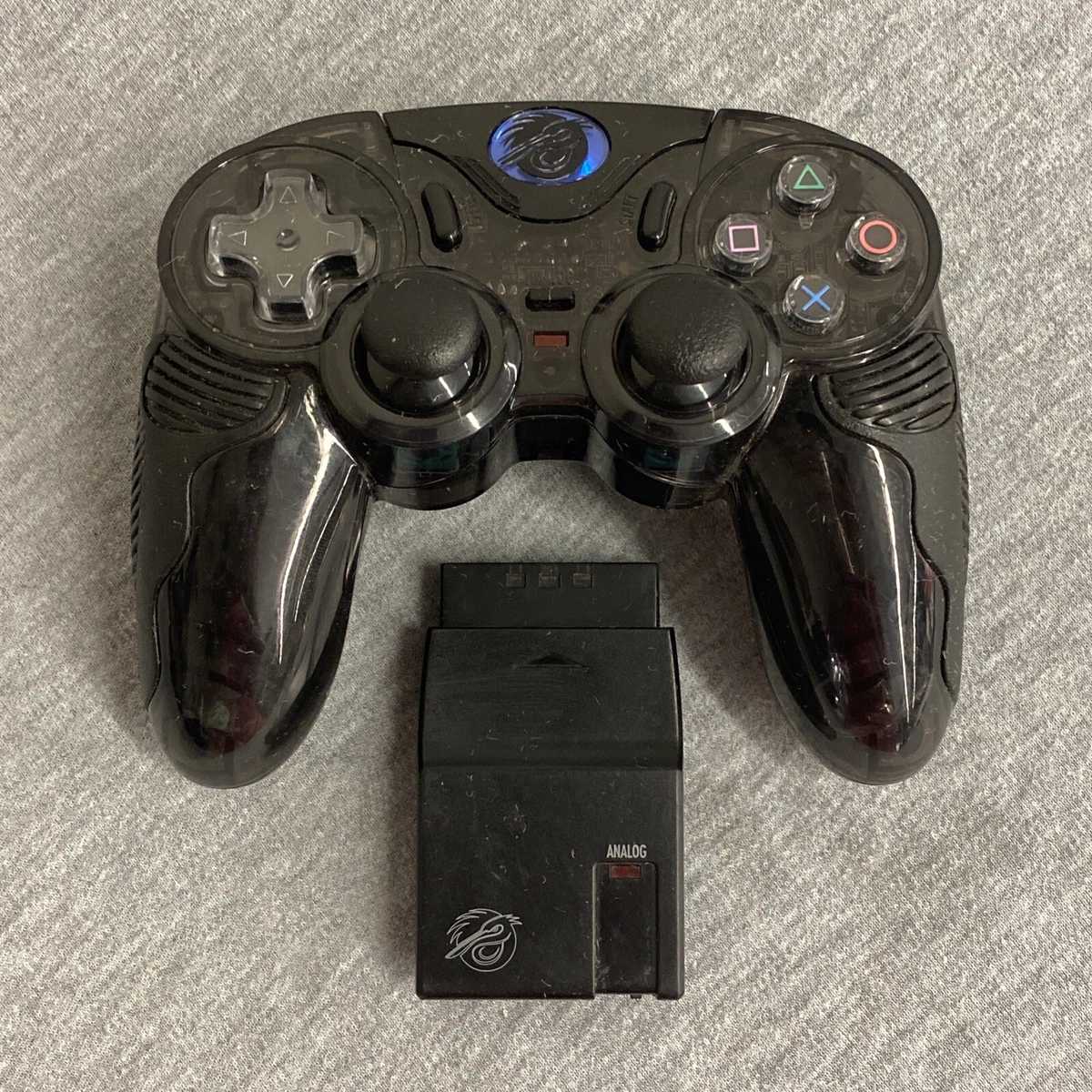 Chameleon PlayStation 2 Wireless Controller PS2 Pelican Clear Gray w Dongle