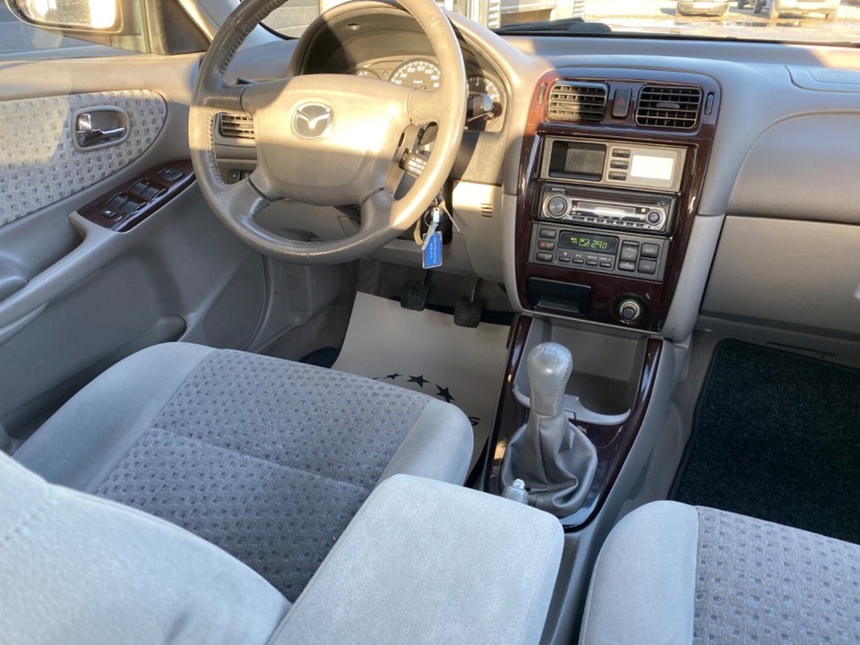 Mazda 626 салон