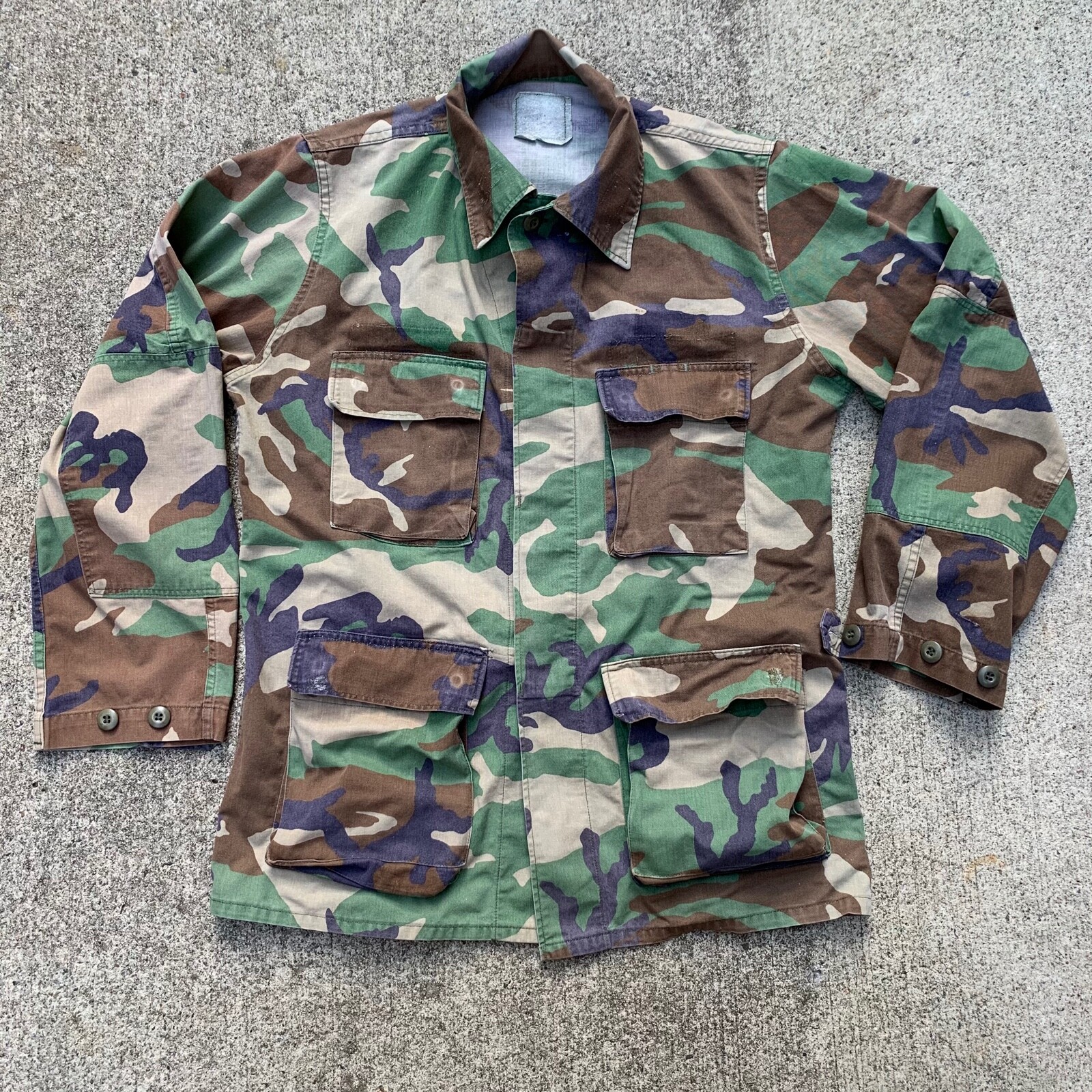 Vintage US Army Combat Woodland Camo Field Jacket Coat Medium 60s 70s vietnam202