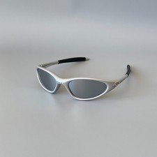 Vintage Oakley Minute Gray Sunglasses Gorpcore Outdoor Y2K hype plate
