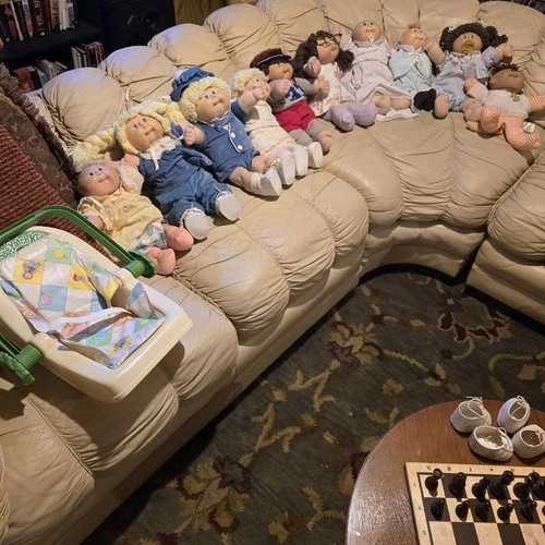 Lot of 10 Cabbage Patch Kids dolls and accessories. No reserve! see photos!