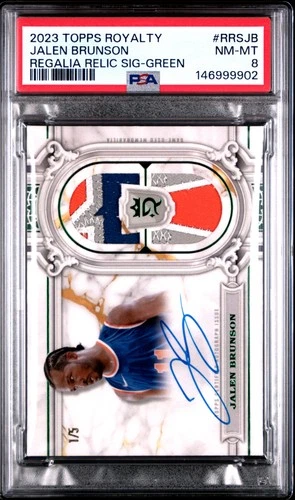 146999902 Jalen Brunson 2023 Topps Royalty Green Regalia Patch Auto /5 PSA 8