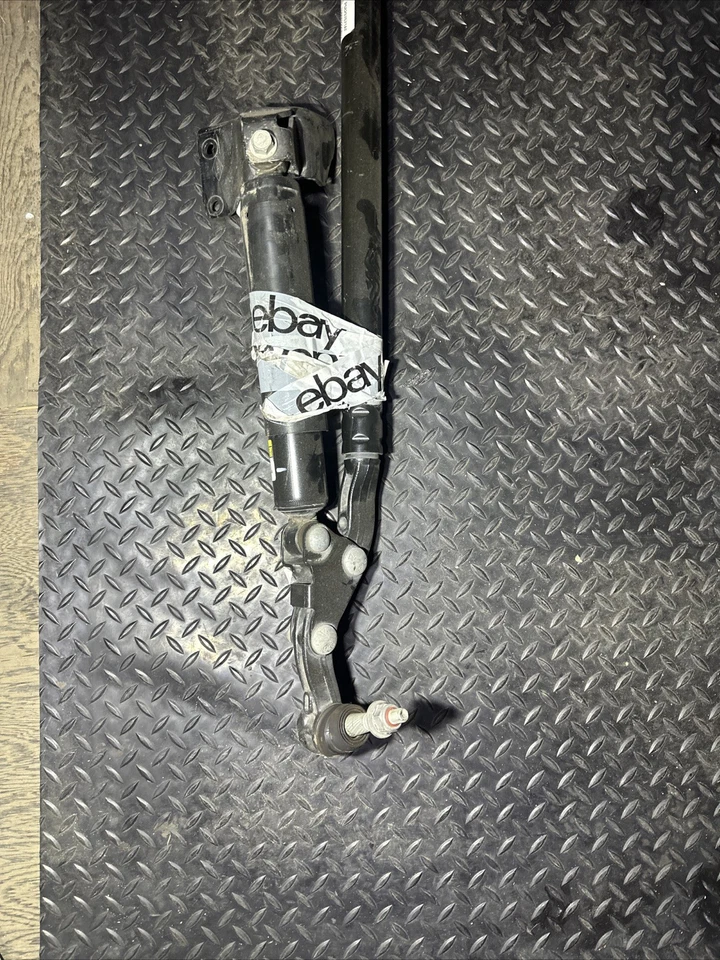 Jeep Wrangler JL 2018-2025 barras de amarre delanteras con barra de conexión Mopar 68297671AF Foto 2 de 4