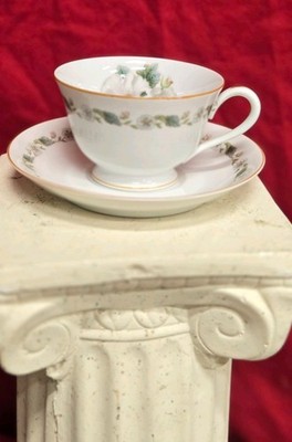 Noritake Porcelain Floral Cup & Saucer Set White Green Gold Trim Decorated