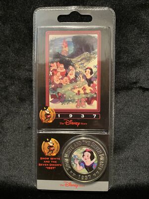 ディズニーTHE DISNY DECADES COINS Disney Decades of Coins 1962 Minnie Mouse Nieces Millie & Melody