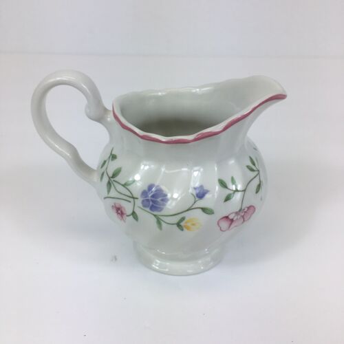 Cream and Sugar Set Fine China Made In England Excellent Condition - Picture 2 of 12