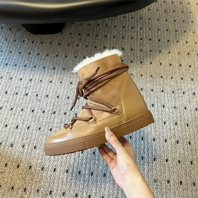 INUIKII Women's Flat Ankle Boots Non-slip Warm Cotton Shoes - Image 4 of 4