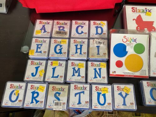 Enorme lotto fustelle personali rosse originali SIZZIX borsa 40 fustelle provo artigianato extra - Foto 4 di 10