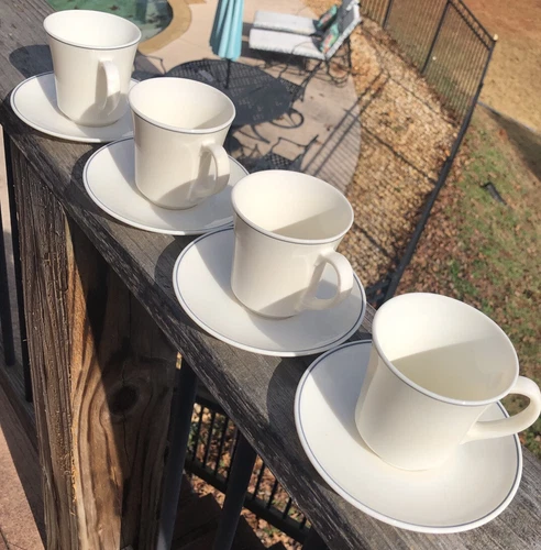 Lot 4 Coffee Cups/saucers (8 Piece) Arcopal France Milk Glass Ivory Gray Stripe