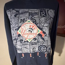 New York Yankees Vintage Sweatshirt Men's Large Navy Blue Logo 7 90s
