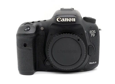 Canon EOS 7D Mark II 20.2MP DSLR-Kamera, FULL HD, CMOS, GPS, Digic 6 - Bild 1 von 4