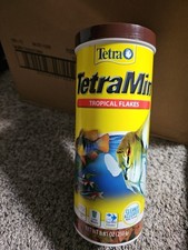 TetraMin Tropical Flakes Fish Food Nutritionally Balanced Complete Diet 8.81 OZ