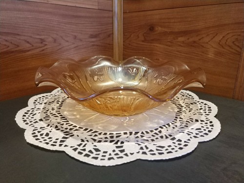 1 LARGE JEANNETTE IRIDESCENT MARIGOLD IRIS & HERRINGBONE CARNIVAL GLASS BOWL - Picture 2 of 11
