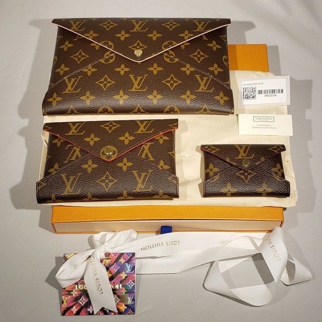 lv envelope pouch