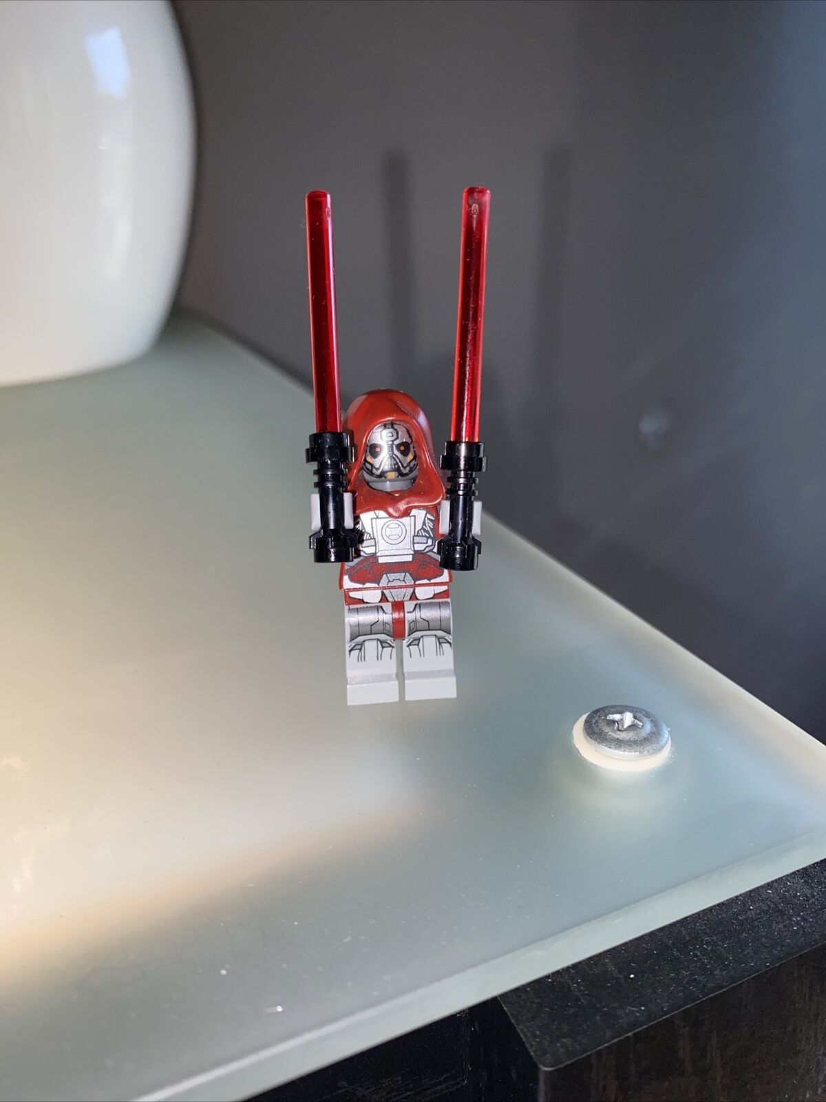LEGO Star Wars Jedi Defender Class Cruiser 75025 Sith Warrior Minifigure