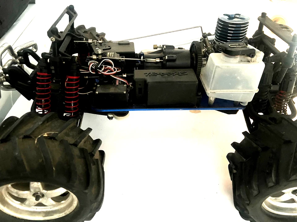 Traxxas 49077-3 1/10 Scale 4WD Monster Truck - Image 2 of 3