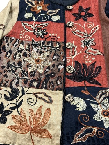 VTG Padded Embroidered Patchwork Floral Button Jacket Drapers Damons Petites PS - Picture 6 of 16