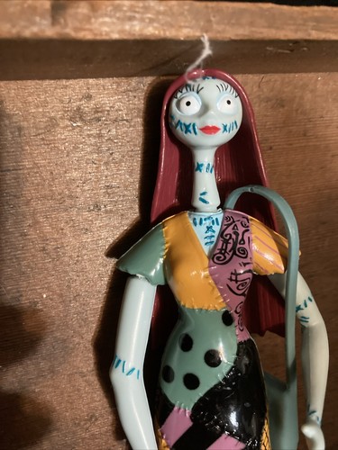 Nightmare Before Christmas - Disney - Sally With Sewing Kit And Base- 7” - Picture 7 of 8
