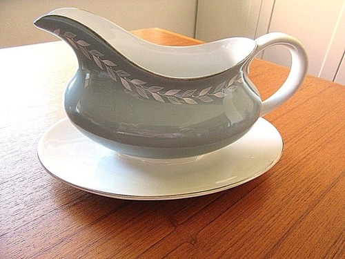 Mid-Century Royal Doulton Aegean TC 1015 Gravy Boat w/Attached Underplate EXLNT!