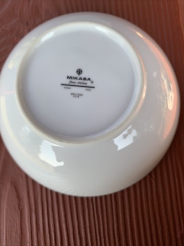 3 Mikasa Melinda China 6 1/2” Bowls - Picture 4 of 5