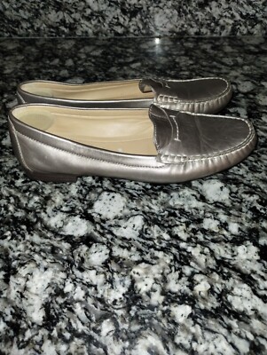 NWOB Luxury Brand ''ECCO'' Women's USA Sz 8. Euro Sz 41 Gold Flats
