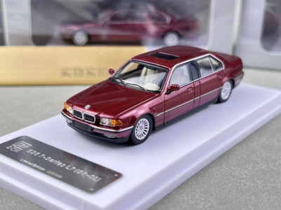 ZD DCM 1:64 Red 1998-01 E38 L7 728il Luxury Sedan Model Diecast Metal Car BN