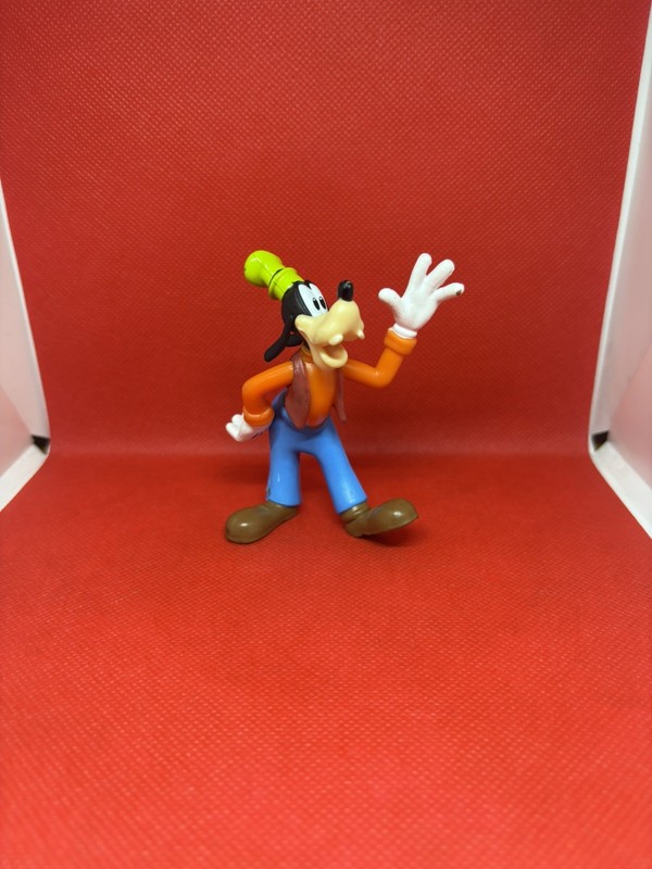 Goofy Disney Character 3.5” Action Figure Plastic Toy