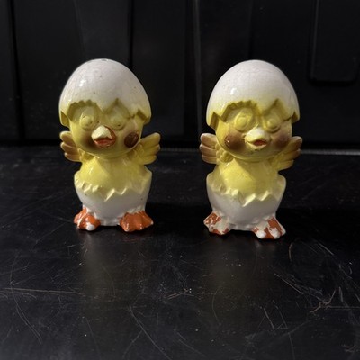 Vintage Set  2 Lefton China Chicks Chickens Hatching 547 Hand Painted Eggshells