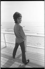 Photo:Mary Tyler Moore 1970s Beachfront Balcony Portrait