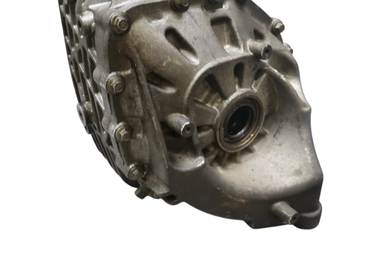 14-19 Maserati Ghibli Rear Differential Diff Axle Carrier 670009608 Oem