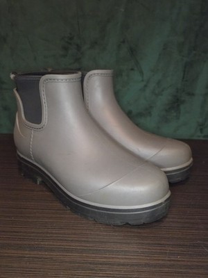 UGG Women's Droplet Rain Boot - Gray - Chelsea Boot Style Size 9