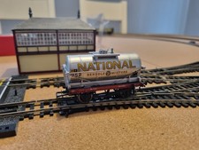 Bachmann OO Gauge 37-659A National Benzole 14 Ton Tank Wagon
