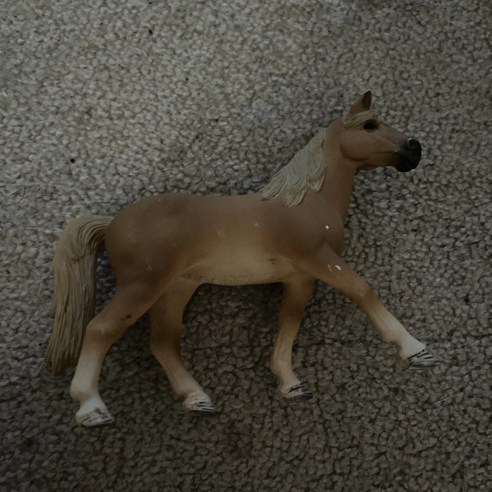 Schleich - Caravan For Secret Club Meetings - image 2 of 4