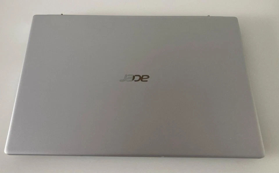 PC portatile Acer Swift 1: 14 pollici, argento, leggero. Modello N20H2 - Immagine 2 di 4