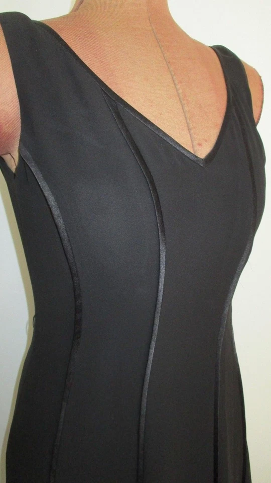 VESTIDO/Talla 8 PETITE SOPHISTICATE Negro Línea A Forrado Transparente Sin Mangas Formal Foto 2 de 4